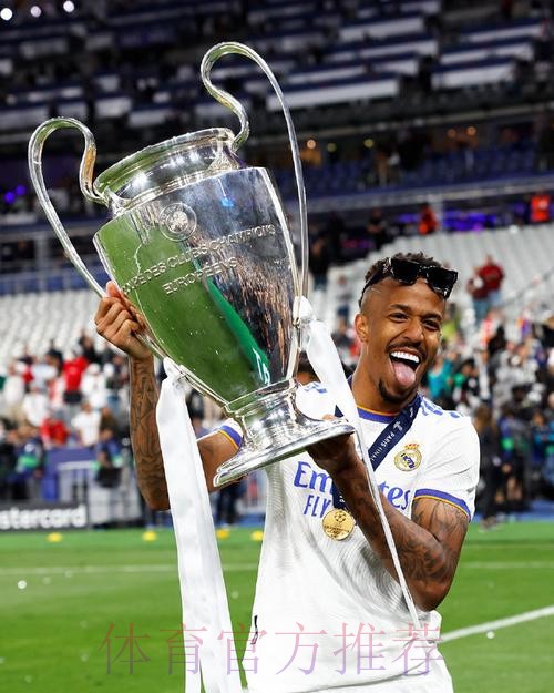 马卡:米利唐和皇马对复出充满信心 不考虑补强中卫 马卡:米利唐和皇马对复出充满信心 不考虑补强中卫